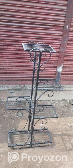 ফুলের টফ রাখার র‍্যাক