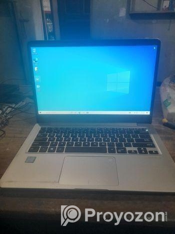 Asus i5 8 gen 8gb rem ss256 1tb had