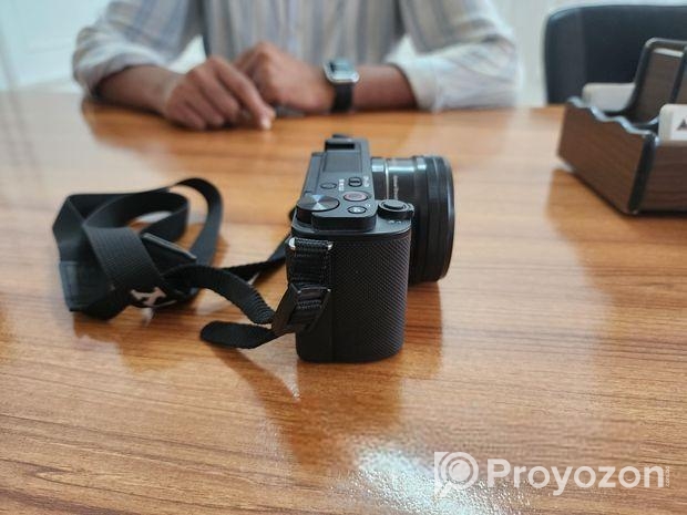 Sony Zv-e10 Mirroless Camera For Sale