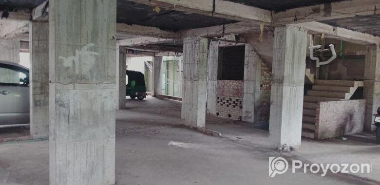 1100 Sqft Flat with Good Location For Sale!