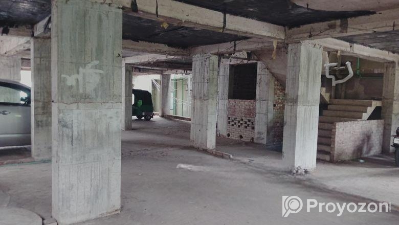 1100 Sqft Flat with Good Location For Sale!