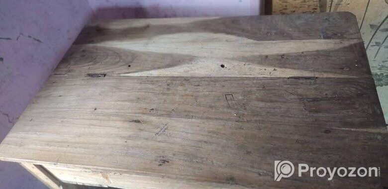 সিঙ্গেল চৌকি এবং পড়ার টেবিল বিক্রি হবে