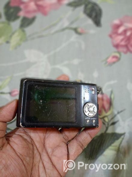 Digital camera