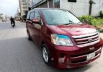 Toyota Noah Microbus X 2005