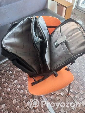 চায়না স্কুলব্যাগ, ট্রাভেল ব্যাগ ও অফিস