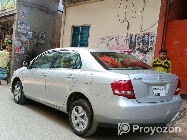 Toyota Axio . 2010