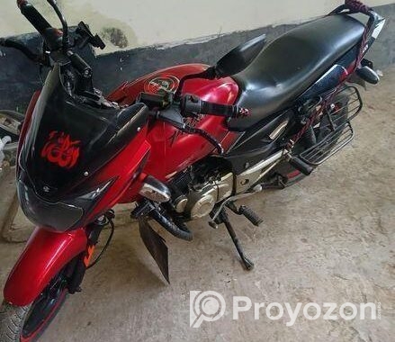 Bajaj Pulsar 150 . 2012