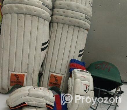 ক্রিকেট গ্লাভস ,প্যাড আর হেলমেট বিক্রয় প্রসঙ্গে