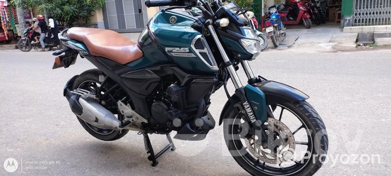 Yamaha FZS V3 চকচকে 2022