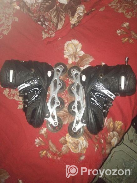 Skating shoes
