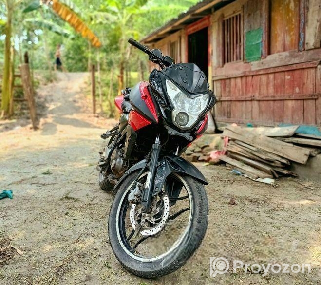 Bajaj Pulsar AS . 2016