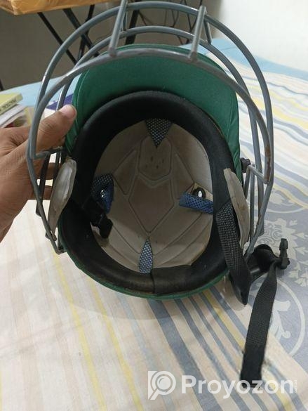 ক্রিকেট গ্লাভস ,প্যাড আর হেলমেট বিক্রয় প্রসঙ্গে