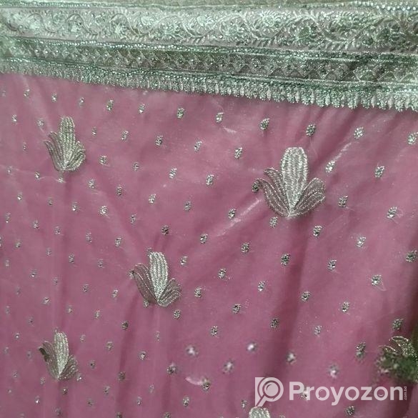 নতুন জরি এম্ব্রয়ডারী ডিজাইন করা শাড়ী