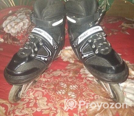 Skating shoes