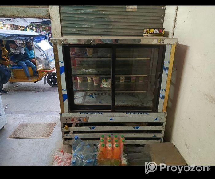 ফাস্ট ফুড ফ্রীজ,, একদম ফ্রেশ কন্ডিশন