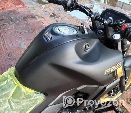 Yamaha FZS BLACK 2025