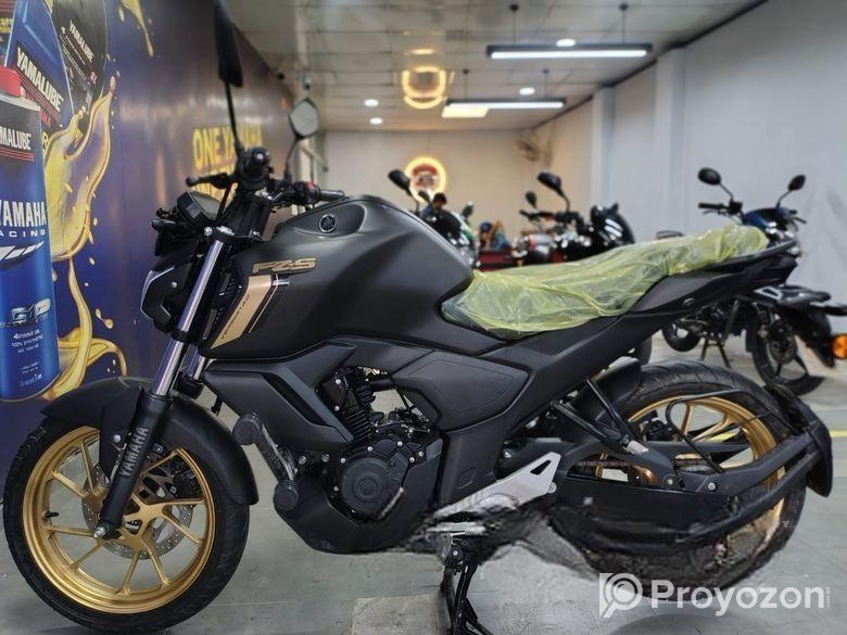 Yamaha FZS BLACK 2025