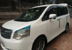 Toyota Noah 2012