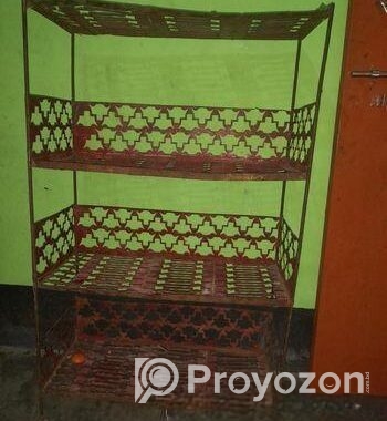 একটি লোহার তৈরী কিচেন রেক