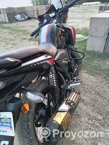 TVS Apache RTR 160 . 2023