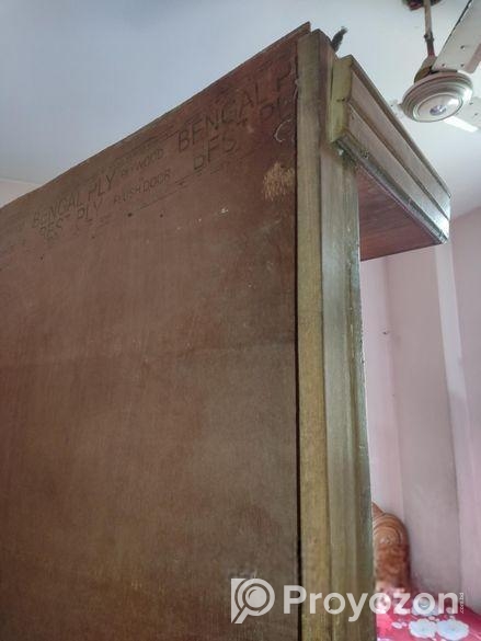 ড্রেসিং টেবিল বিক্রি হবে