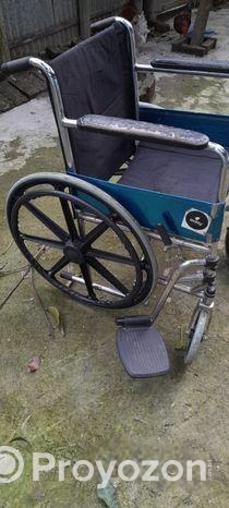 একটি হুইল চেয়ার বিক্রি হবে