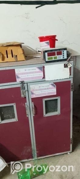 ডিম ফোটানো মেশিন