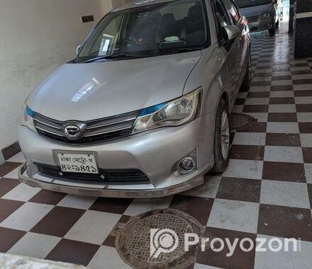 Toyota Axio . 2013