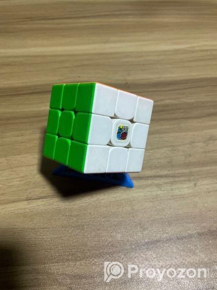 Magnetic Rubik’s Cube