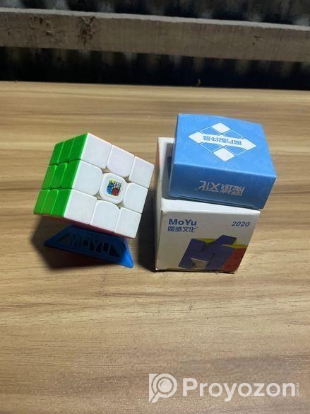 Magnetic Rubik’s Cube