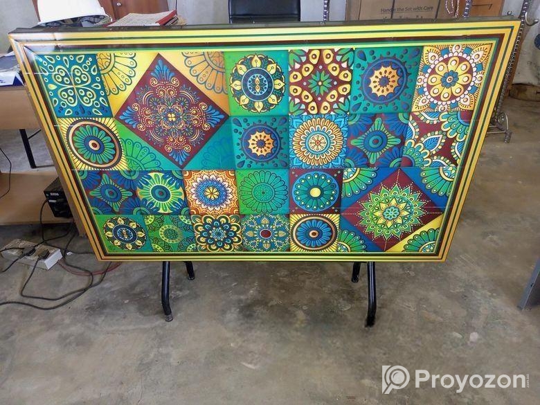 RFL এর ডাইনিং টেবিল ও চারটা চেয়ার বিক্রয় করা হবে।