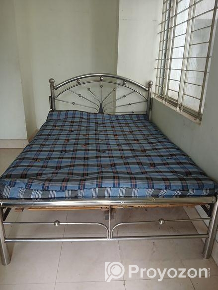 4.5′ ফিট 7′ স্টিলের খাট জাজিমসহ জরুরি বিক্রি হবে