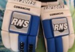 4-5 Bar Used Cricket Gloves.rns
