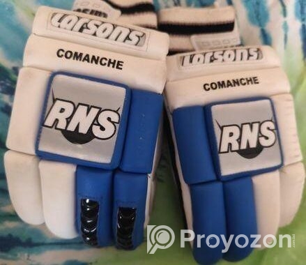 4-5 Bar Used Cricket Gloves.rns
