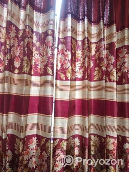 জানালা/দরজার পর্দা।