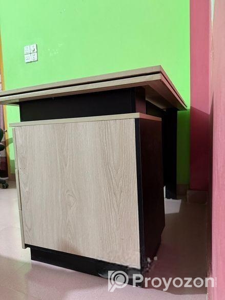 Good Condision Computer Table, Office