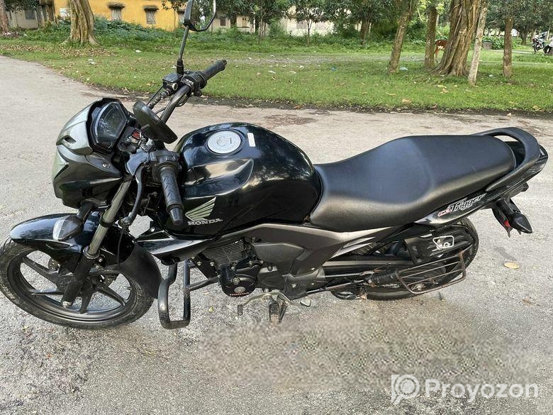 Honda CB Trigger . 2018