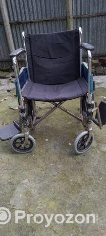 একটি হুইল চেয়ার বিক্রি হবে