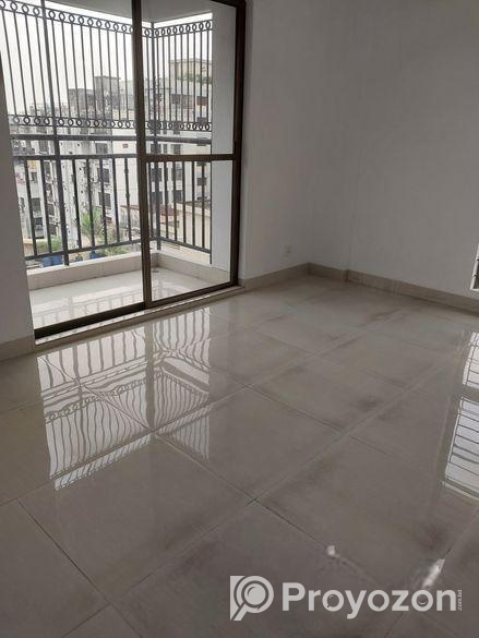 Used Ready 2500 Sft 1st Floor Flat Sale