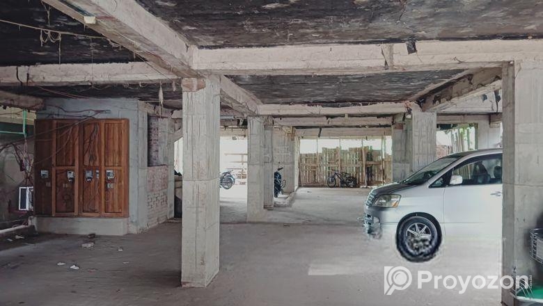 1100 Sqft Flat with Good Location For Sale!