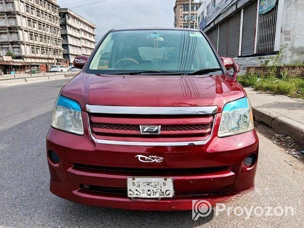Toyota Noah Microbus X 2005