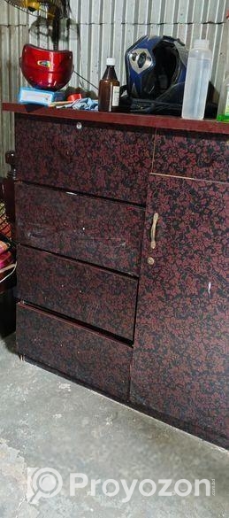 খাট /মেত্রেস /ডেসিন টেবিল/ ওয়ার্ড একসাথে বিক্রি হবে