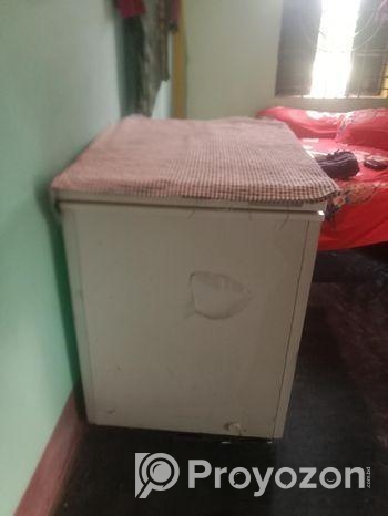 Deep freezer