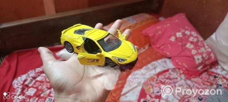 Metal car 1 / 43 Scale