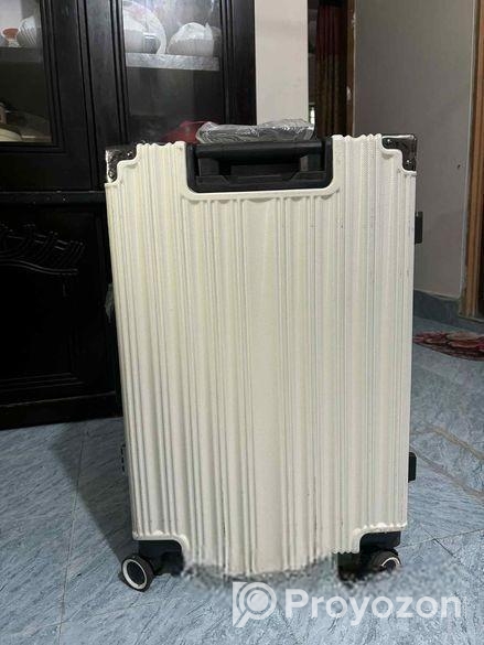 Travel luggage silicon body 24 inch