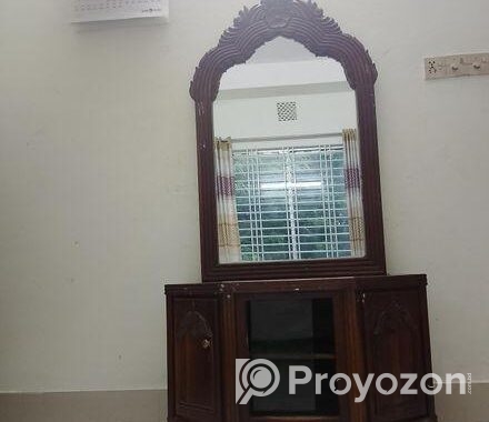 ড্রেসিং টেবিল মেহগুনি কাঠ।
