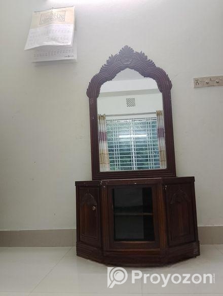 ড্রেসিং টেবিল মেহগুনি কাঠ।