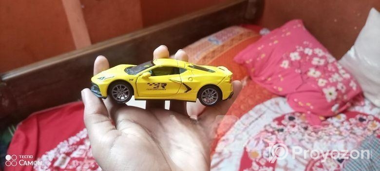 Metal car 1 / 43 Scale