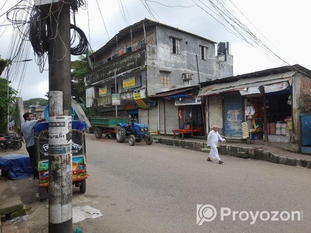 সম্পূর্ণ রেডি ডেকোরেশন কৃত, ব্যাংক শোরুম  অফিস ভাড়া হবে