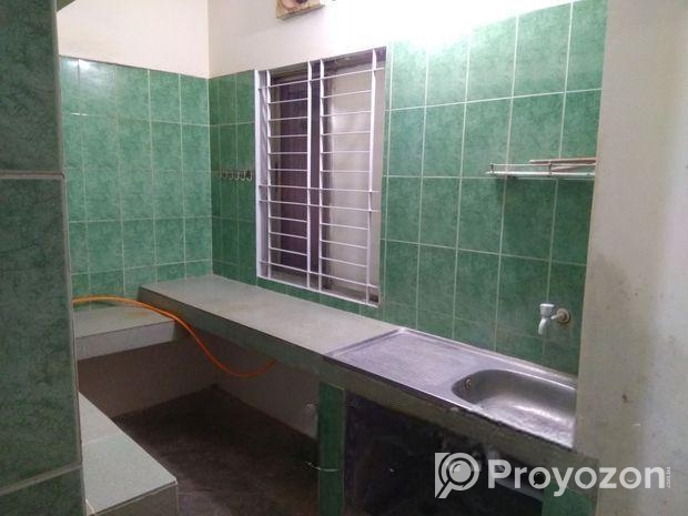 নীচ তলায় ফ্যামিলি ফ্ল্যাট বাসা ভাড়া  মিরপুর-১